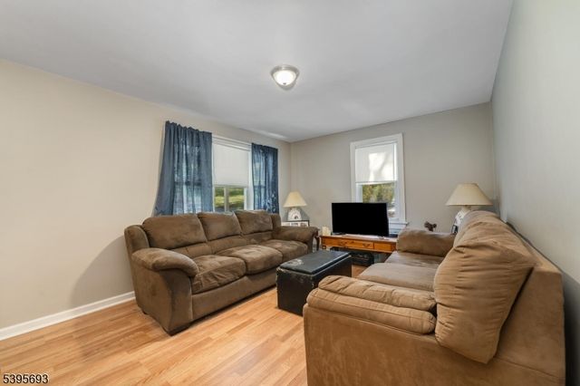 324 Tunnel Rd, Bethlehem Twp., NJ 08802