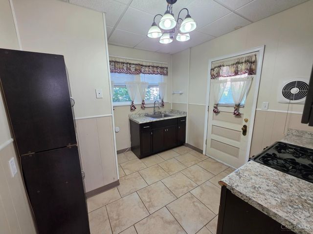 1614 Springlawn Avenue, Cincinnati, OH 45223