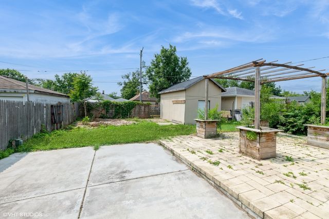 606 Florence Avenue, Joliet, IL 60433