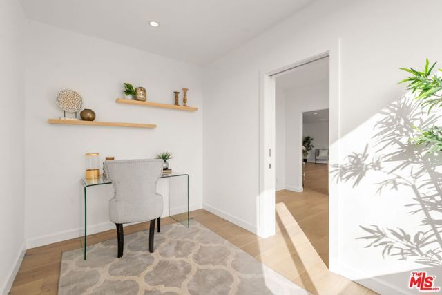 1525 N Hayworth Avenue 302, Los Angeles, CA 90046