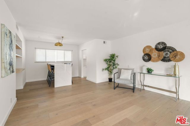 1525 N Hayworth Avenue 302, Los Angeles, CA 90046