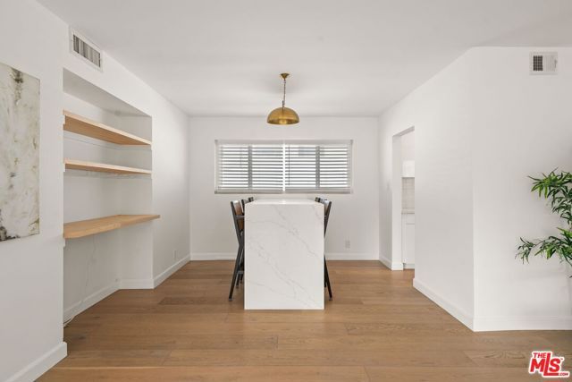 1525 N Hayworth Avenue 302, Los Angeles, CA 90046