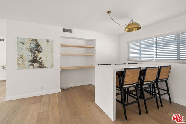 1525 N Hayworth Avenue 302, Los Angeles, CA 90046