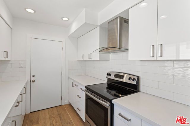 1525 N Hayworth Avenue 302, Los Angeles, CA 90046