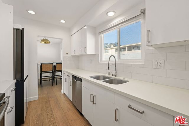 1525 N Hayworth Avenue 302, Los Angeles, CA 90046