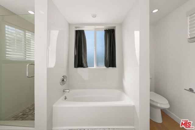 1525 N Hayworth Avenue 302, Los Angeles, CA 90046