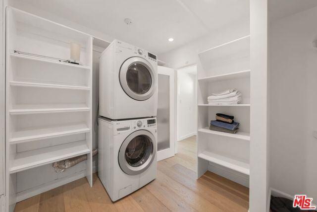 1525 N Hayworth Avenue 302, Los Angeles, CA 90046