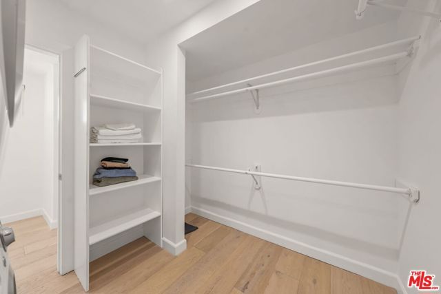 1525 N Hayworth Avenue 302, Los Angeles, CA 90046