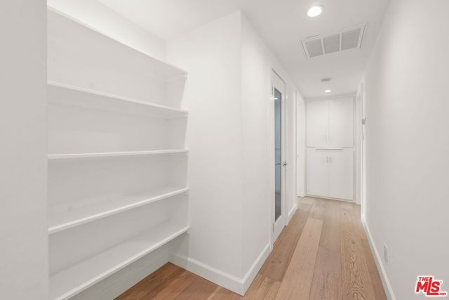 1525 N Hayworth Avenue 302, Los Angeles, CA 90046