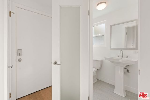 1525 N Hayworth Avenue 302, Los Angeles, CA 90046