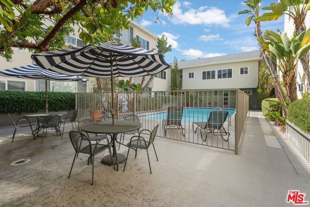 1525 N Hayworth Avenue 302, Los Angeles, CA 90046