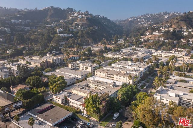 1525 N Hayworth Avenue 302, Los Angeles, CA 90046