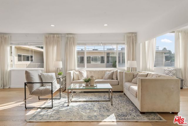 1525 N Hayworth Avenue 302, Los Angeles, CA 90046