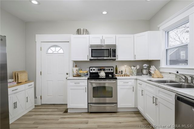 629 Mechanic Street, Jeffersonville, IN 47130