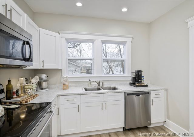 629 Mechanic Street, Jeffersonville, IN 47130