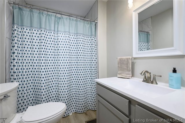 629 Mechanic Street, Jeffersonville, IN 47130