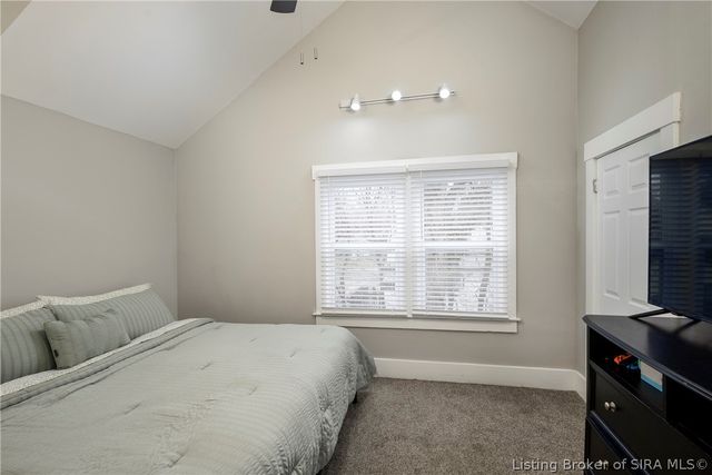 629 Mechanic Street, Jeffersonville, IN 47130