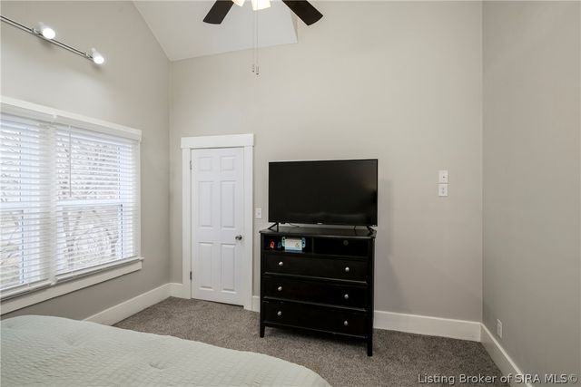 629 Mechanic Street, Jeffersonville, IN 47130