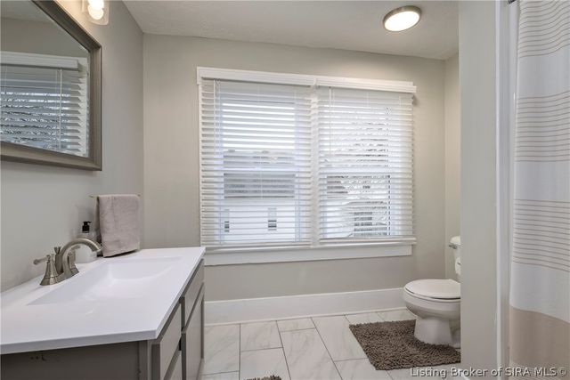 629 Mechanic Street, Jeffersonville, IN 47130