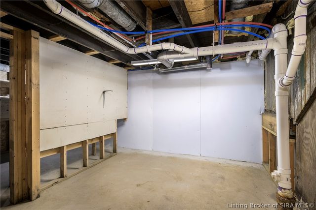 629 Mechanic Street, Jeffersonville, IN 47130