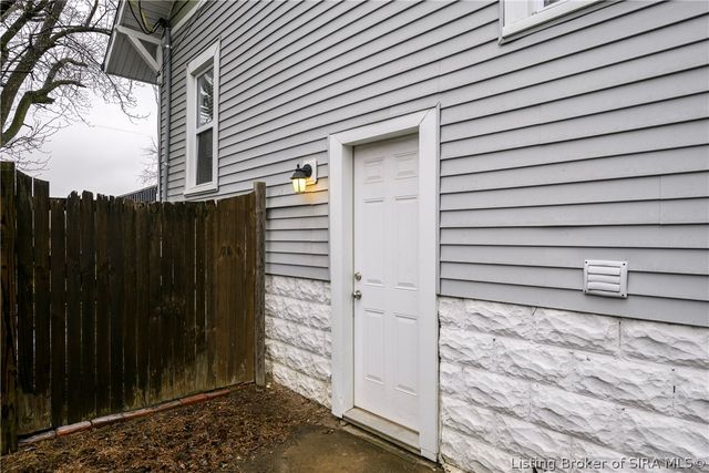 629 Mechanic Street, Jeffersonville, IN 47130