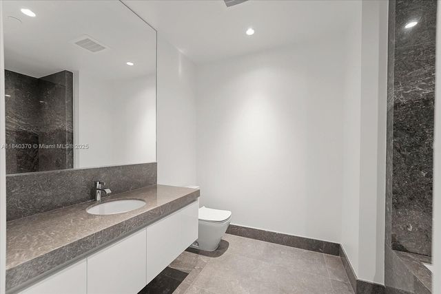 17901 Collins Ave 2102, Sunny Isles Beach, FL 33160