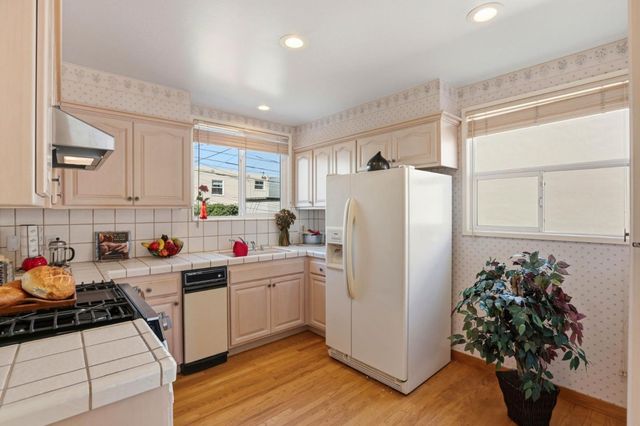 48 Park Manor Drive, Daly City, CA 94015