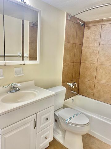 2303 S Federal Highway 1, Boynton Beach, FL 33435