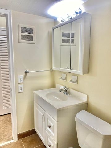 2303 S Federal Highway 1, Boynton Beach, FL 33435