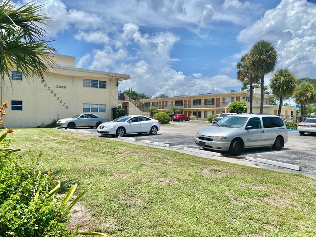 2303 S Federal Highway 1, Boynton Beach, FL 33435