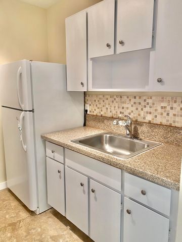 2303 S Federal Highway 1, Boynton Beach, FL 33435