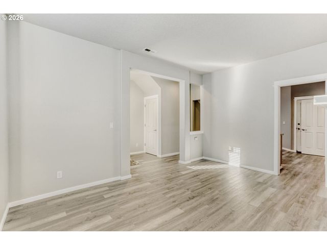 768 Ne 70TH Ave, Hillsboro, OR 97124