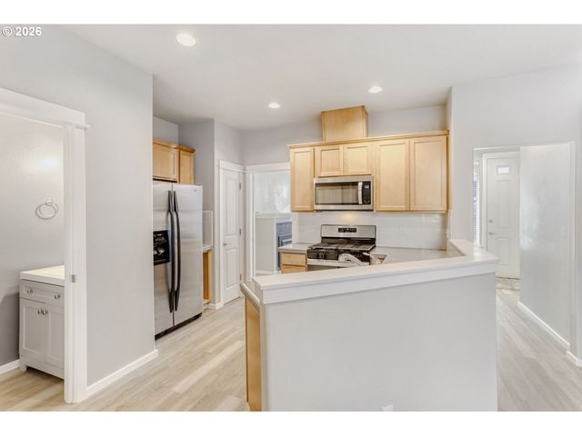 768 Ne 70TH Ave, Hillsboro, OR 97124