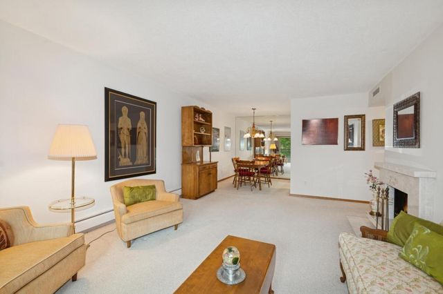 2240 Midland Grove Road 201, Roseville, MN 55113