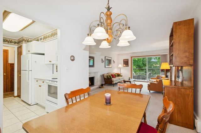 2240 Midland Grove Road 201, Roseville, MN 55113