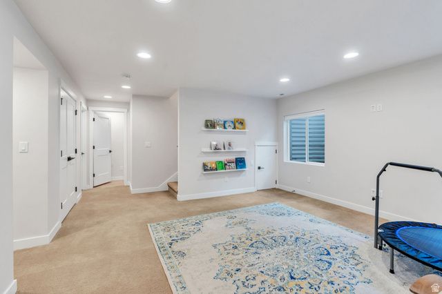 11463 S WILLOW WALK DR, South Jordan, UT 84009