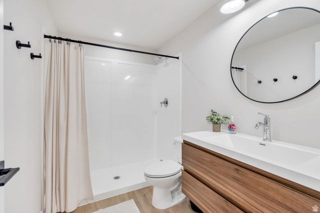 11463 S WILLOW WALK DR, South Jordan, UT 84009