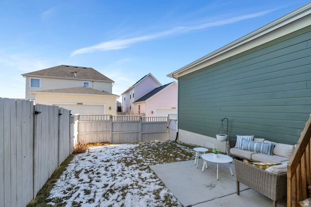 11463 S WILLOW WALK DR, South Jordan, UT 84009