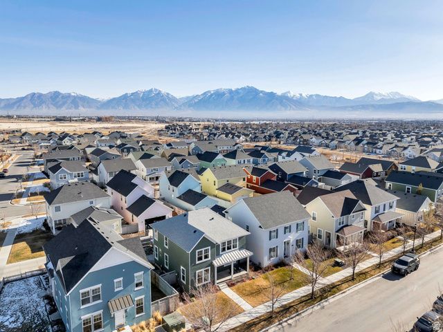 11463 S WILLOW WALK DR, South Jordan, UT 84009