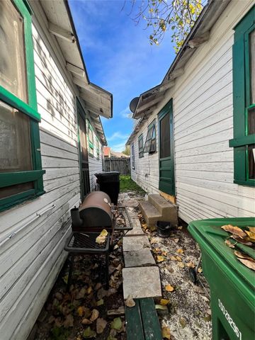 2601 Lucinda Street, Houston, TX 77004