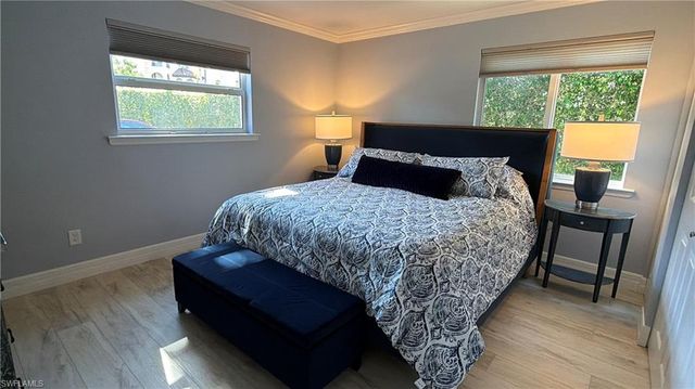 960 7th ST S 103, Naples, FL 34102