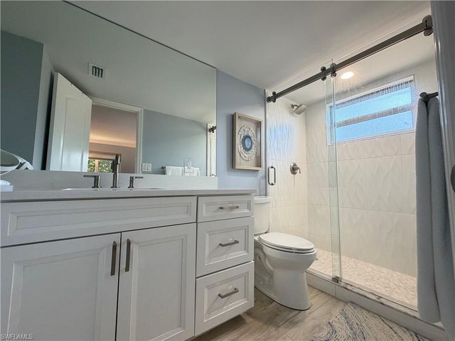 960 7th ST S 103, Naples, FL 34102