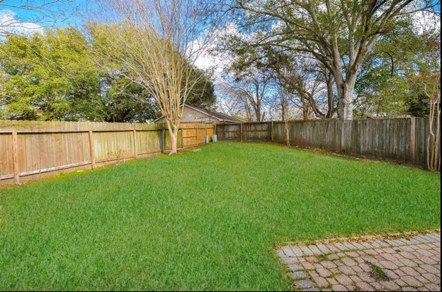 16911 Tranquil Drive, Sugar Land, TX 77498