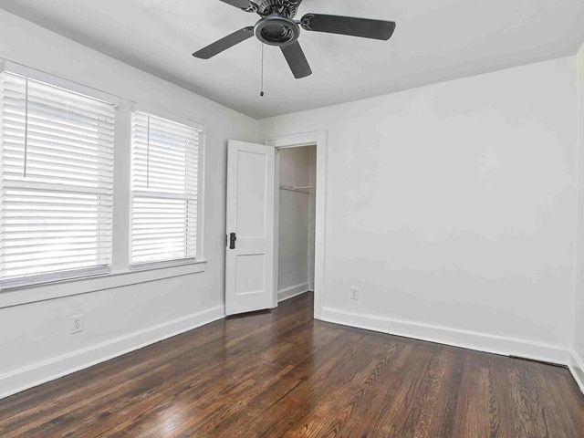 5528 Woodland Avenue, Kansas City, MO 64110