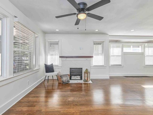 5528 Woodland Avenue, Kansas City, MO 64110