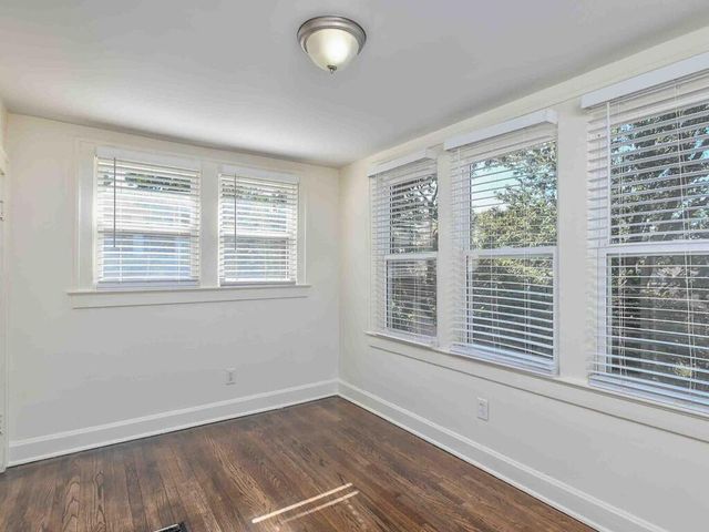 5528 Woodland Avenue, Kansas City, MO 64110