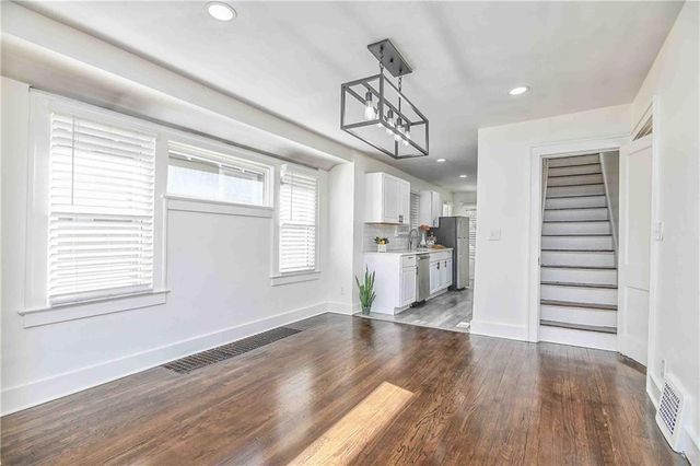 5528 Woodland Avenue, Kansas City, MO 64110