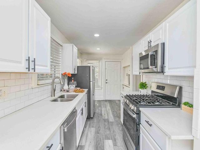 5528 Woodland Avenue, Kansas City, MO 64110