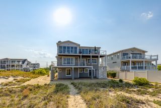 9 Merrimac Street, Seabrook, NH 03874