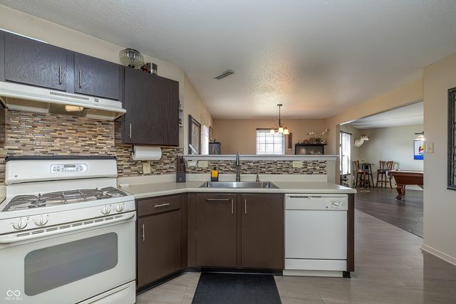 1376 Broyles Lane, Indianapolis, IN 46231